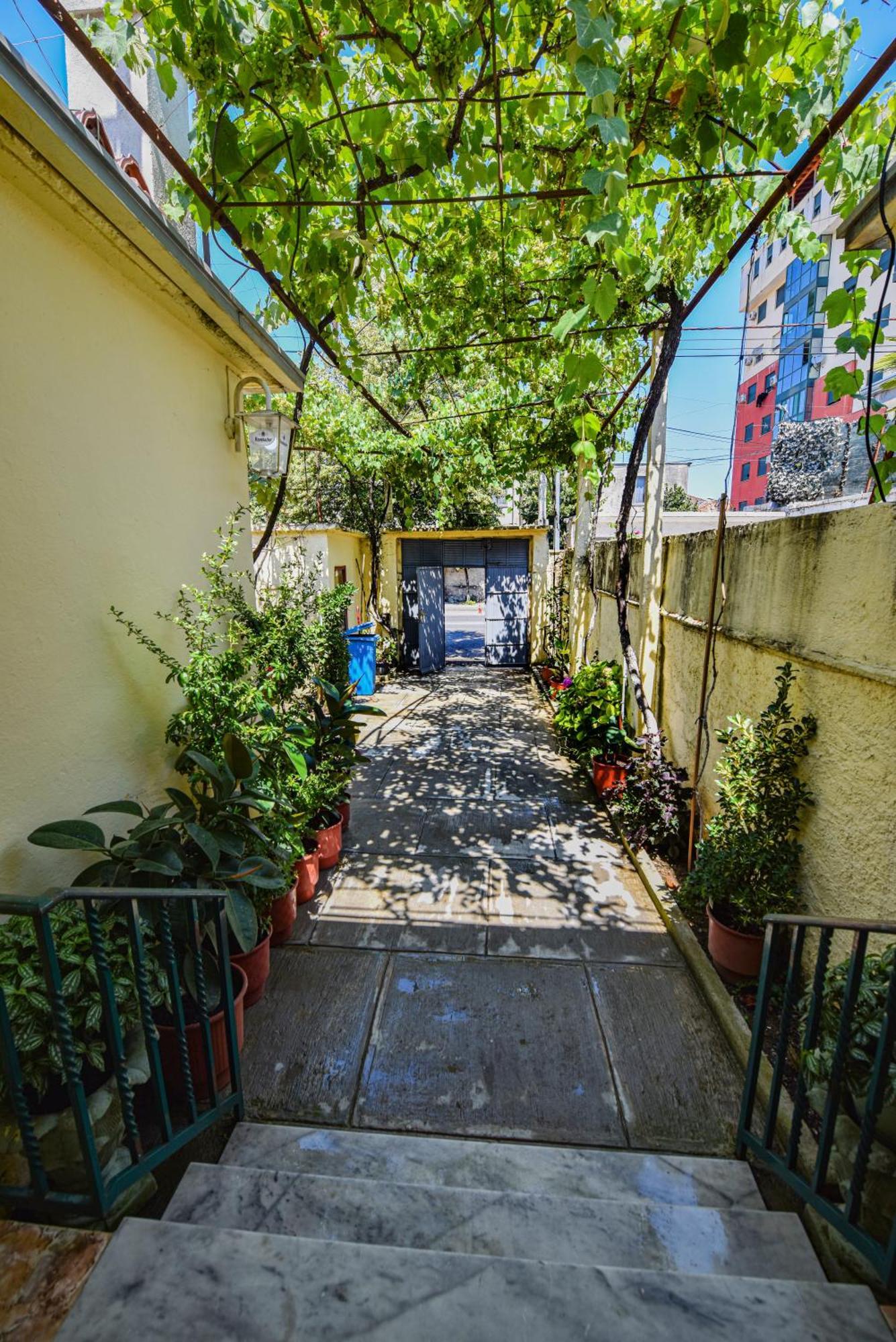 Fran'S Traditional House Shkoder Exterior photo
